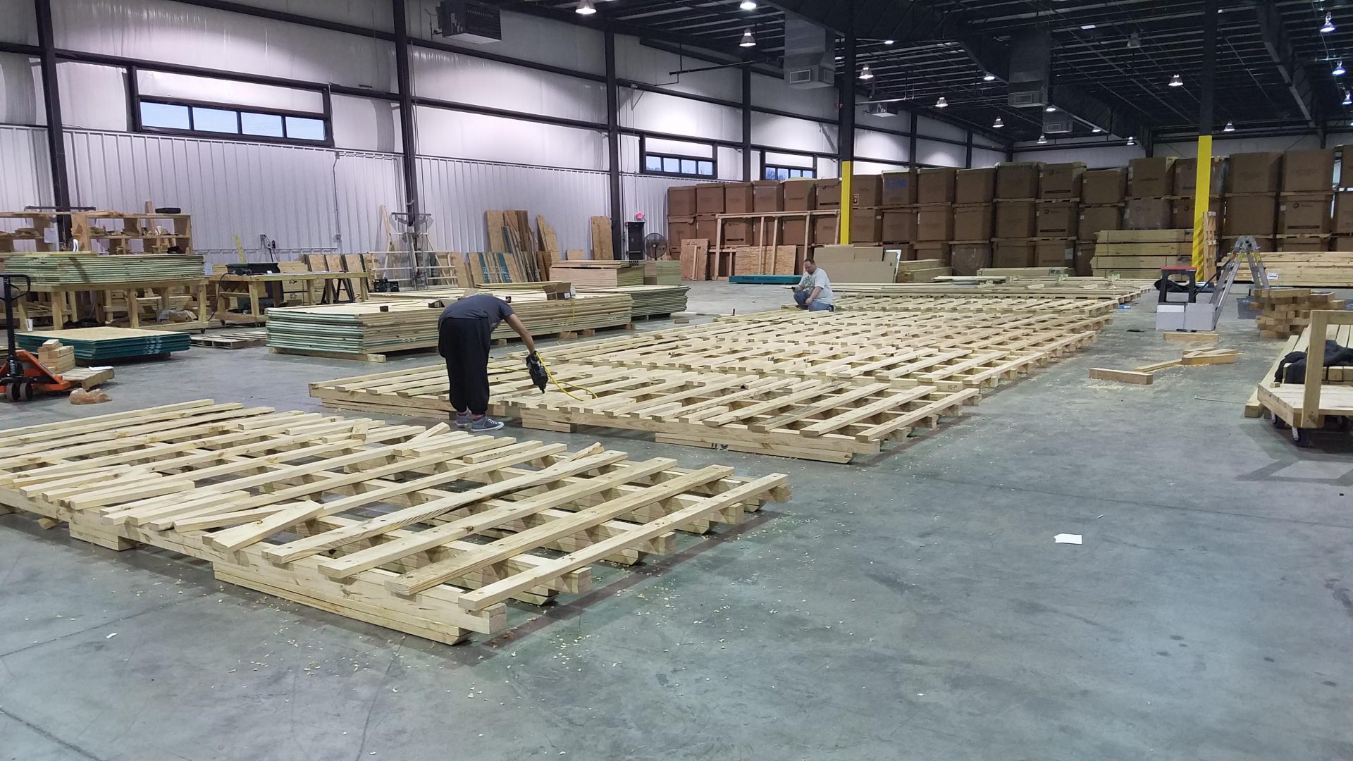 18-foot Car Crates Making